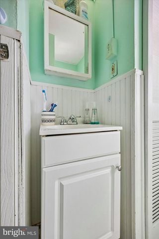 10 CHERRY ST, Willow Grove, PA 19090