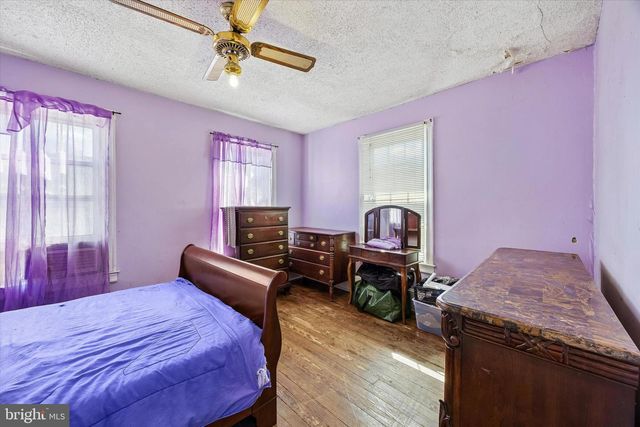 10 CHERRY ST, Willow Grove, PA 19090