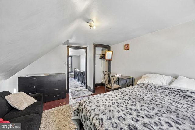 10 CHERRY ST, Willow Grove, PA 19090