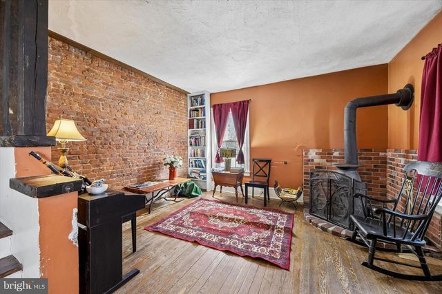 10 CHERRY ST, Willow Grove, PA 19090