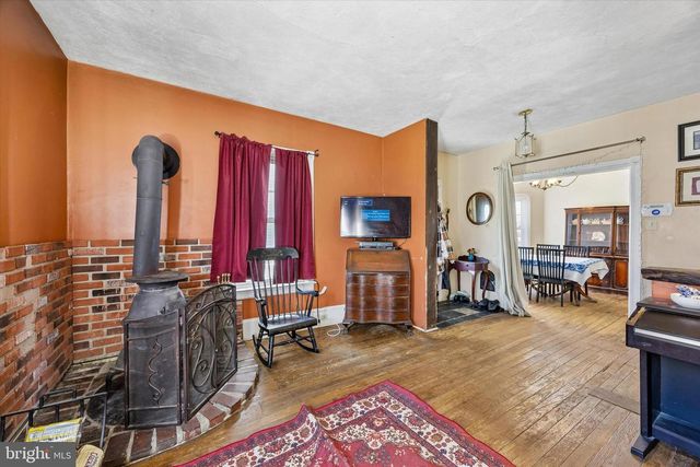 10 CHERRY ST, Willow Grove, PA 19090