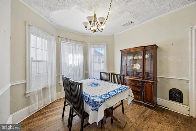 10 CHERRY ST, Willow Grove, PA 19090