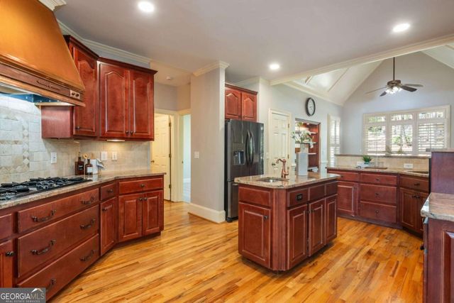 1263 Frey Lake Court NW, Kennesaw, GA 30144