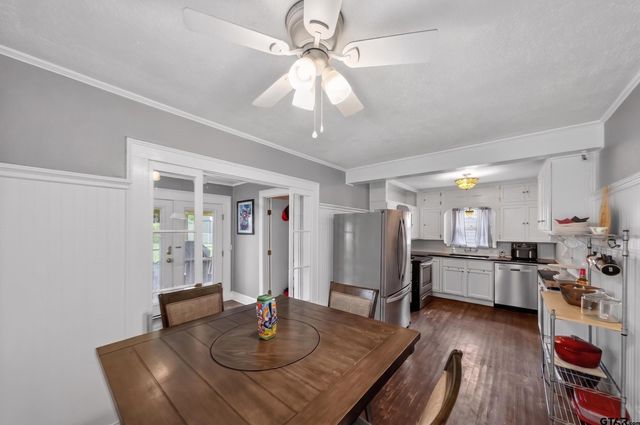 710 E Lamar, Palestine, TX 75801