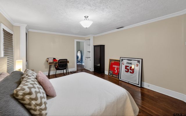 710 E Lamar, Palestine, TX 75801