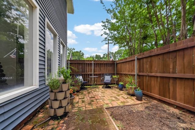 710 E Lamar, Palestine, TX 75801