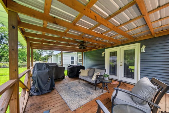 710 E Lamar, Palestine, TX 75801