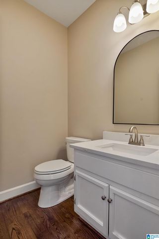 31 THE OAKS CIRCLE, Hoover, AL 35244
