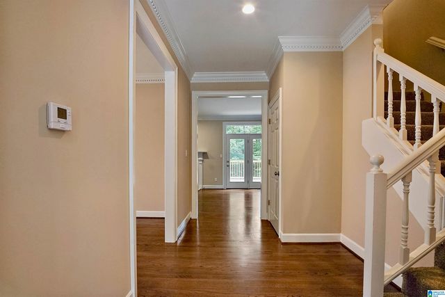 31 THE OAKS CIRCLE, Hoover, AL 35244
