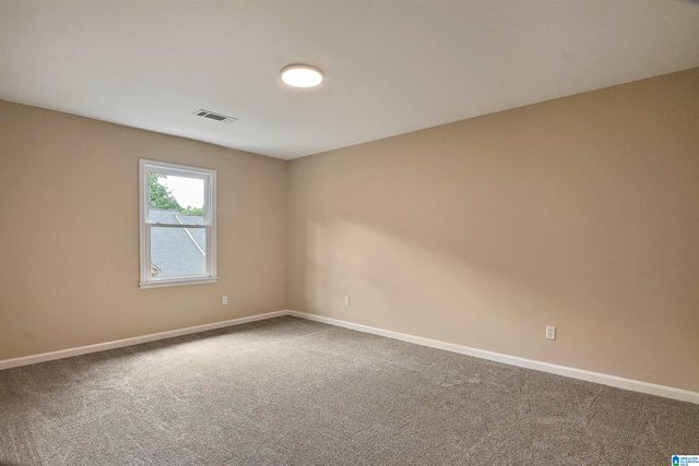 31 THE OAKS CIRCLE, Hoover, AL 35244
