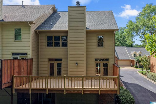31 THE OAKS CIRCLE, Hoover, AL 35244