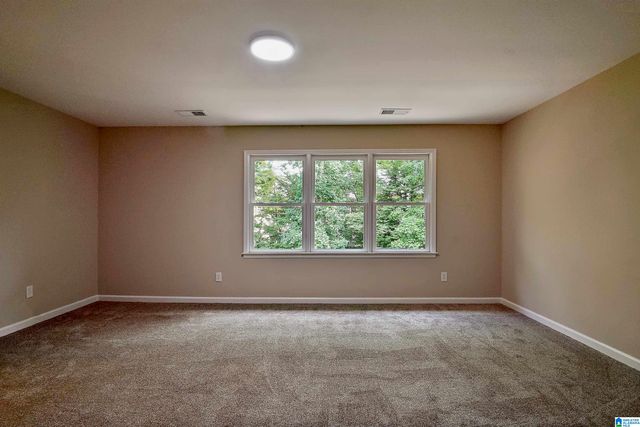31 THE OAKS CIRCLE, Hoover, AL 35244