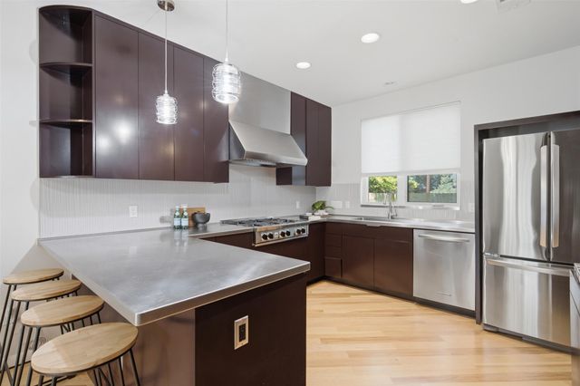 206 E 43rd ST, Austin, TX 78751