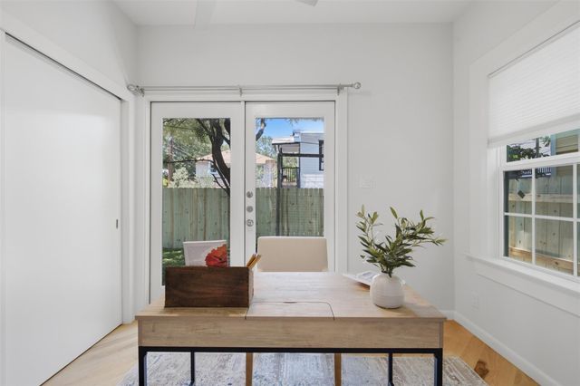 206 E 43rd ST, Austin, TX 78751
