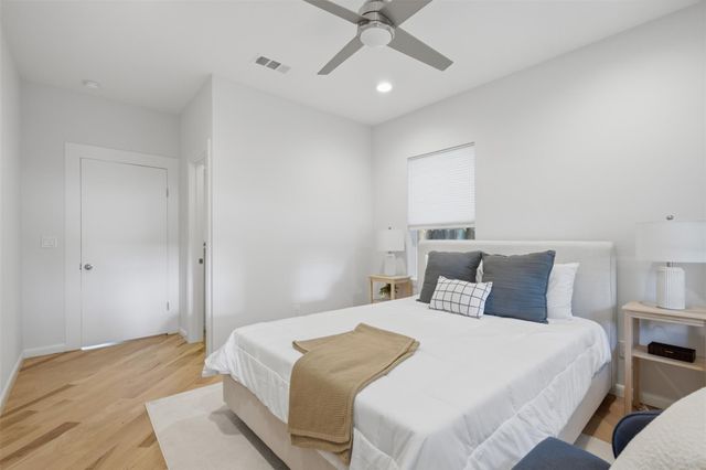 206 E 43rd ST, Austin, TX 78751