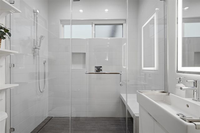 206 E 43rd ST, Austin, TX 78751