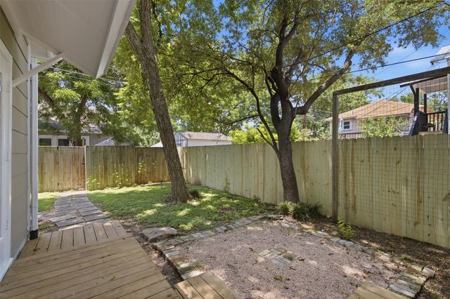 206 E 43rd ST, Austin, TX 78751