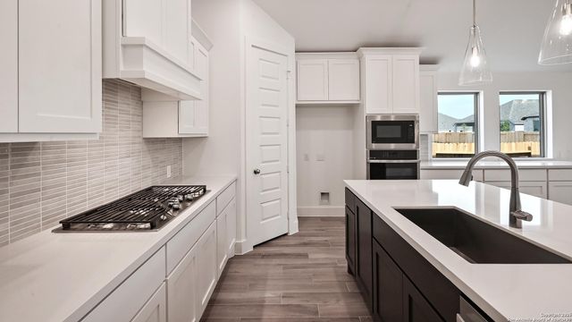 1824 Field Brook, Seguin, TX 78155