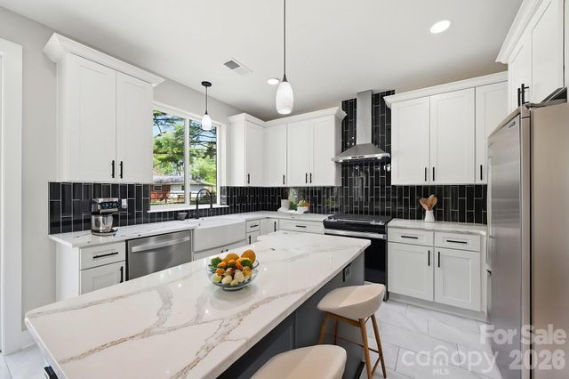 9215 Edinburg Avenue, Huntersville, NC 28078