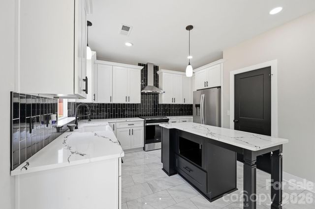 9215 Edinburg Avenue, Huntersville, NC 28078