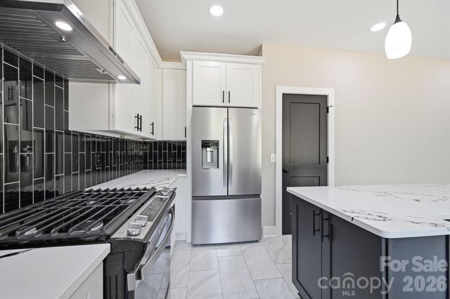 9215 Edinburg Avenue, Huntersville, NC 28078