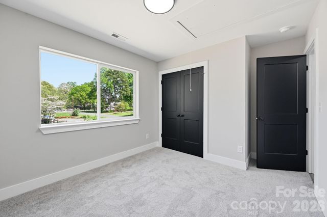 9215 Edinburg Avenue, Huntersville, NC 28078