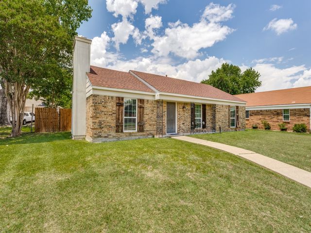 2705 Naples Drive, Garland, TX 75040