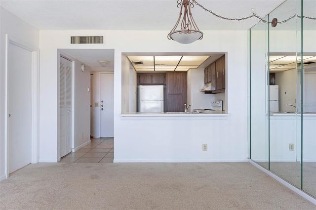 6104 PALMA DEL MAR BOULEVARD S 405, St Petersburg, FL 33715