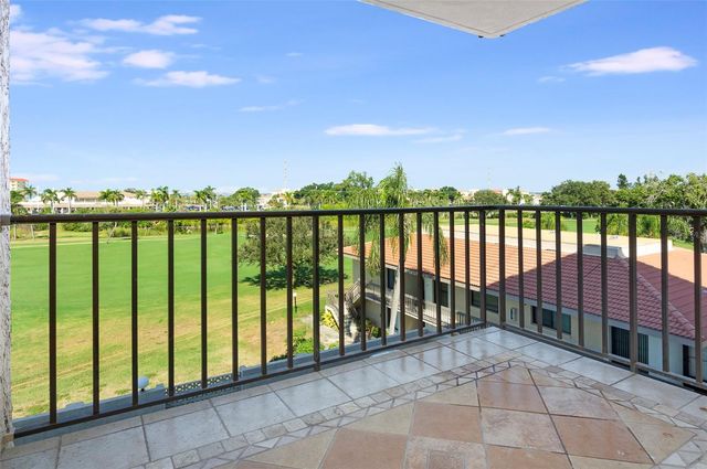 6104 PALMA DEL MAR BOULEVARD S 405, St Petersburg, FL 33715