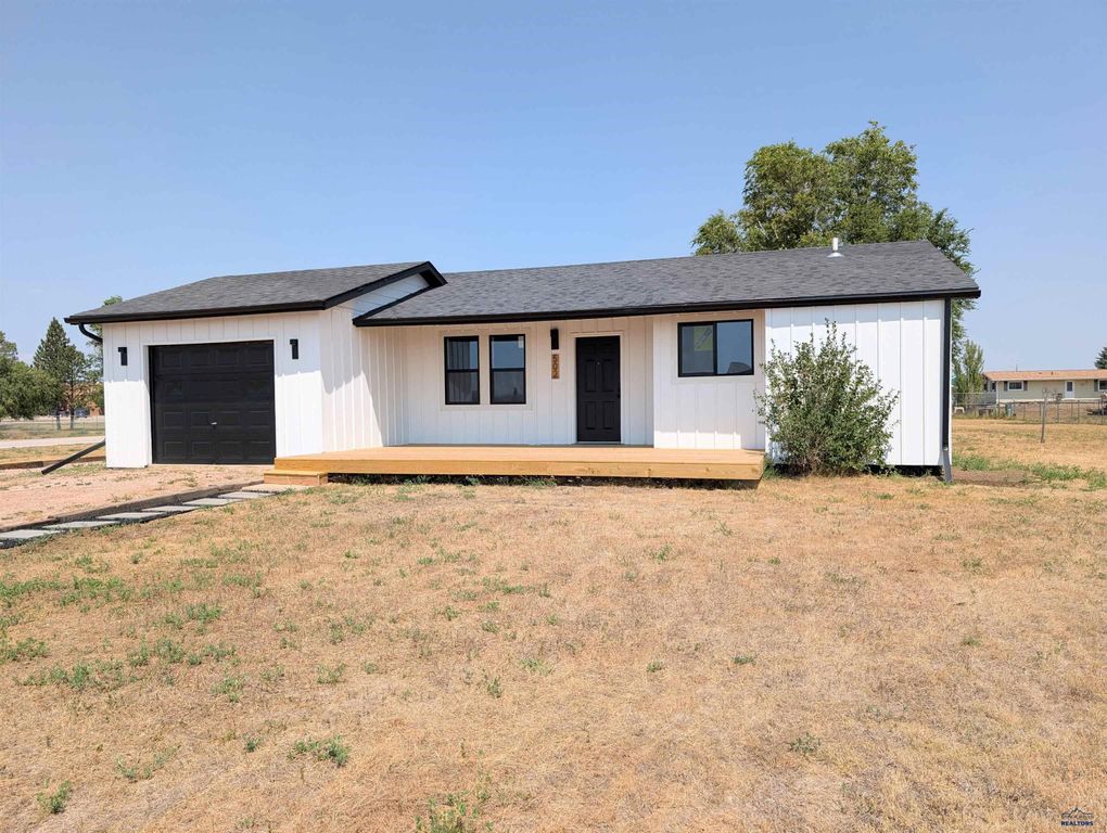 502 FALCON DR, Box Elder, SD 57719