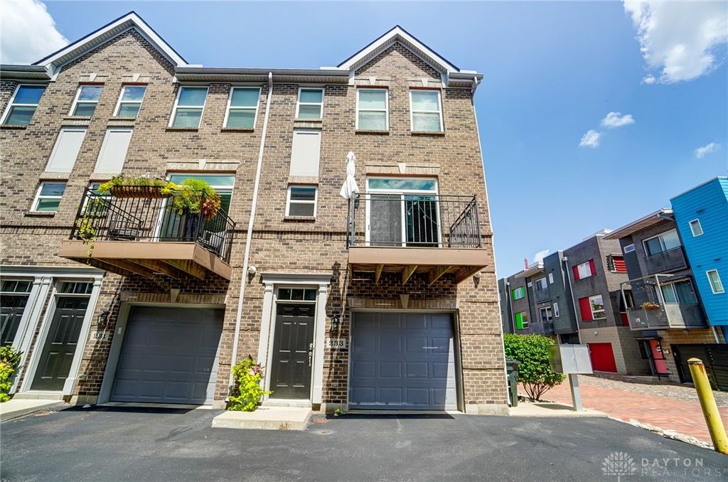 233 Brickstone Court, Dayton, OH 45402