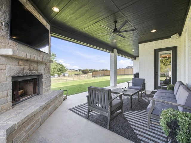 1095 Pioneer Crossing, Weatherford, TX 76088