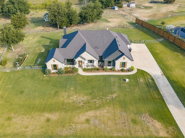 1095 Pioneer Crossing, Weatherford, TX 76088