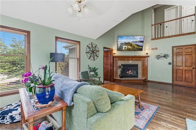 6321 NW 78 Street, Kansas City, MO 64151