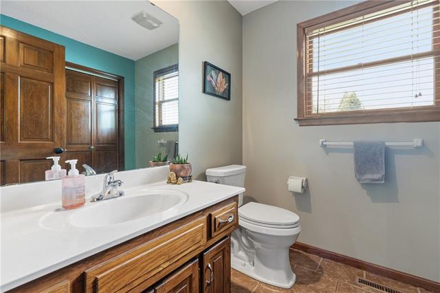 6321 NW 78 Street, Kansas City, MO 64151