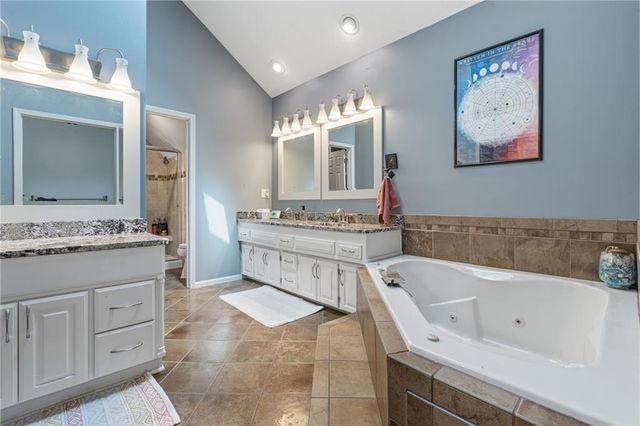 6321 NW 78 Street, Kansas City, MO 64151