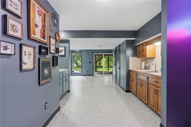 6321 NW 78 Street, Kansas City, MO 64151