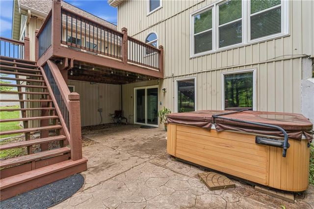 6321 NW 78 Street, Kansas City, MO 64151