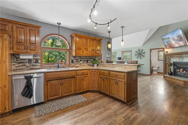 6321 NW 78 Street, Kansas City, MO 64151