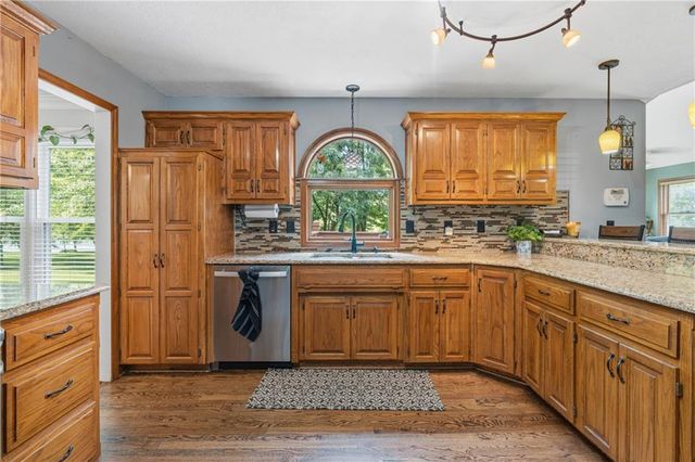 6321 NW 78 Street, Kansas City, MO 64151