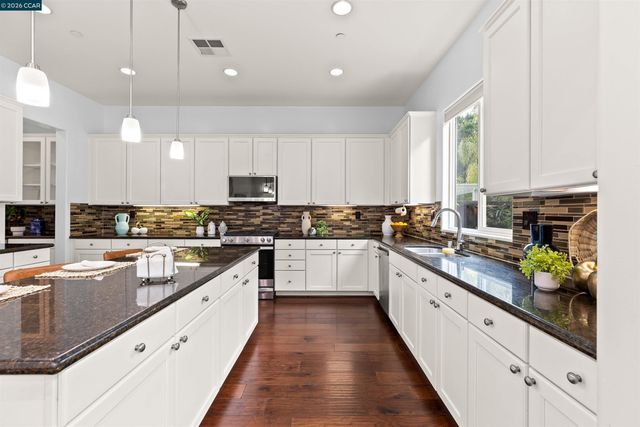 242 Prairie Way, Livermore, CA 94550