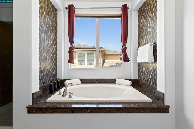 242 Prairie Way, Livermore, CA 94550