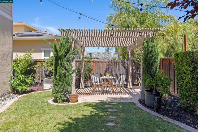 242 Prairie Way, Livermore, CA 94550