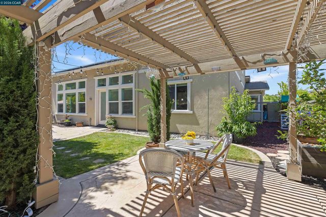 242 Prairie Way, Livermore, CA 94550