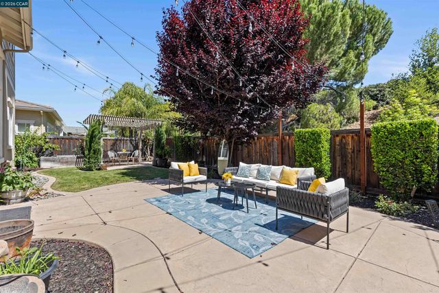 242 Prairie Way, Livermore, CA 94550