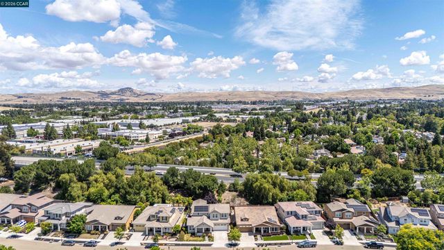 242 Prairie Way, Livermore, CA 94550