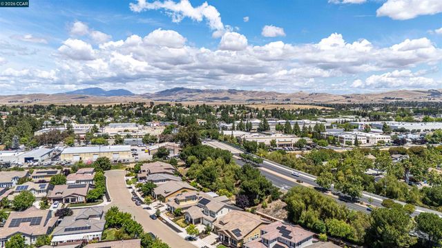 242 Prairie Way, Livermore, CA 94550