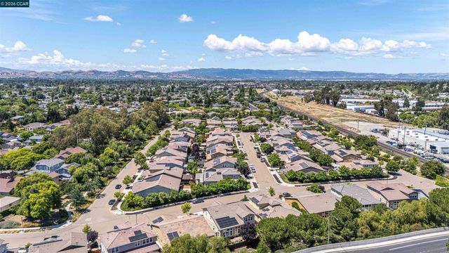 242 Prairie Way, Livermore, CA 94550