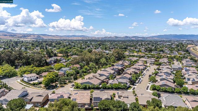 242 Prairie Way, Livermore, CA 94550