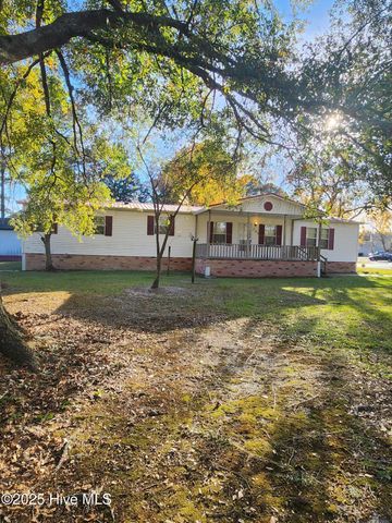 723 W Broad Street, Beulaville, NC 28518